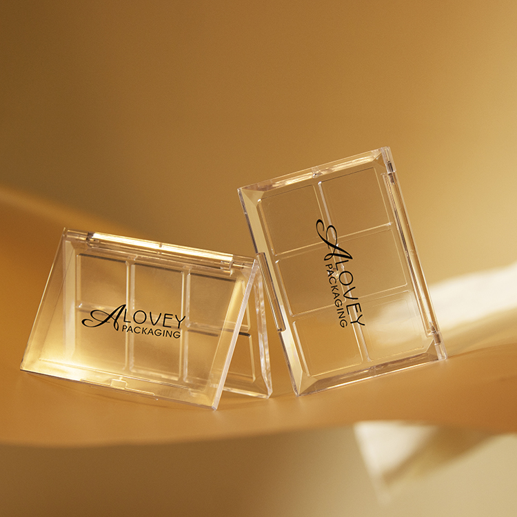Clear eyeshadow case with 6 color